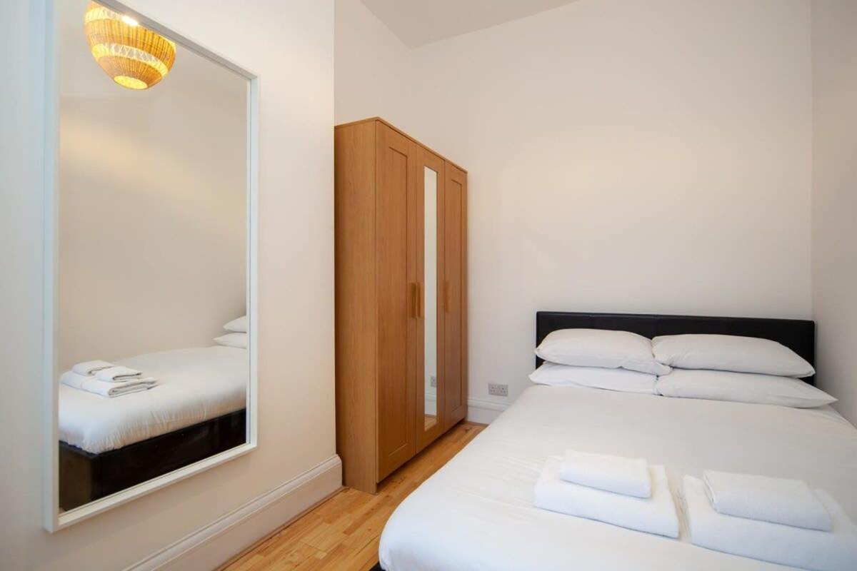 Lovely 2 Bedroom Apartment In Tooting London Exterior foto